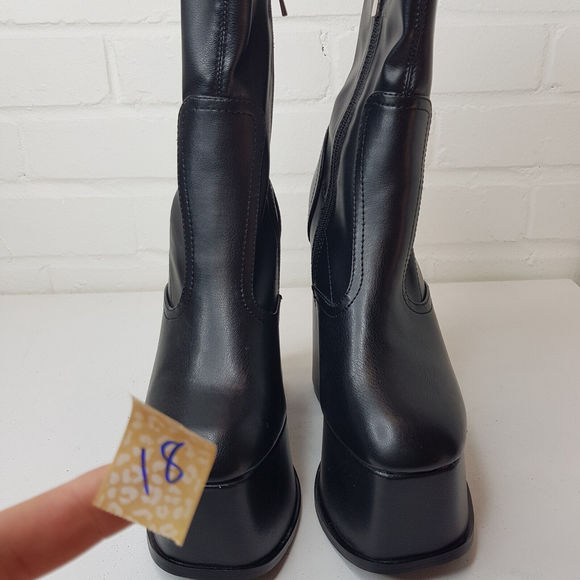 Shellys Nova Platform Boots EU 38 UK 5 Black Sock Vegan PU Party Statement BN - Picture 15 of 15